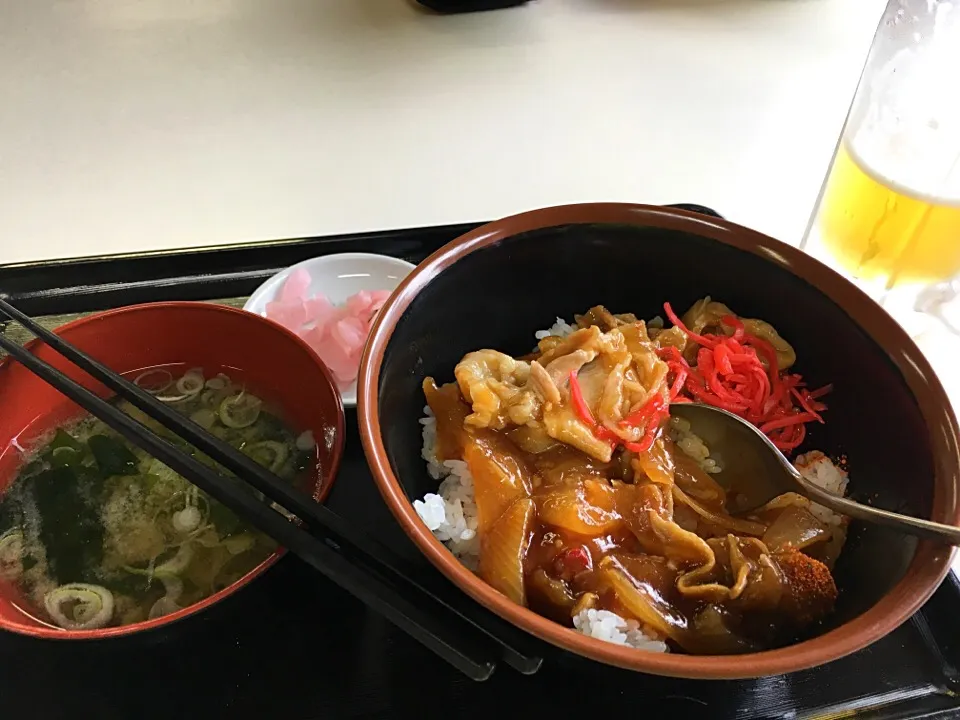 午前中で下山終了！スタミナ丼とビール(￣▽￣) 鳩待峠@おぜ|もっつぁさん