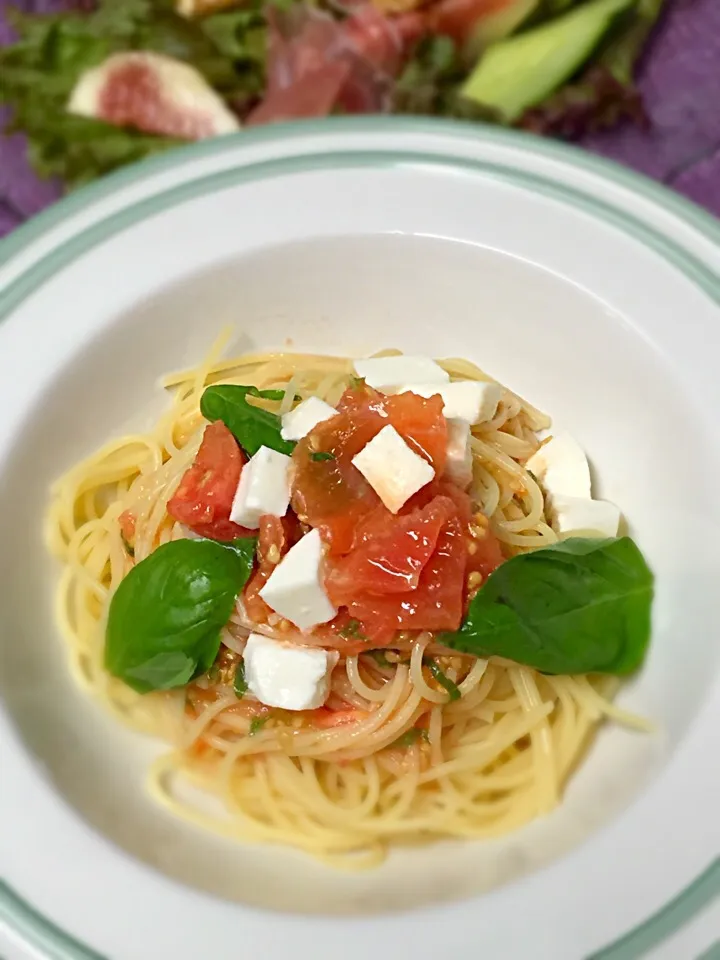 🍴カプレーゼ風冷製パスタ|春夏秋冬さん