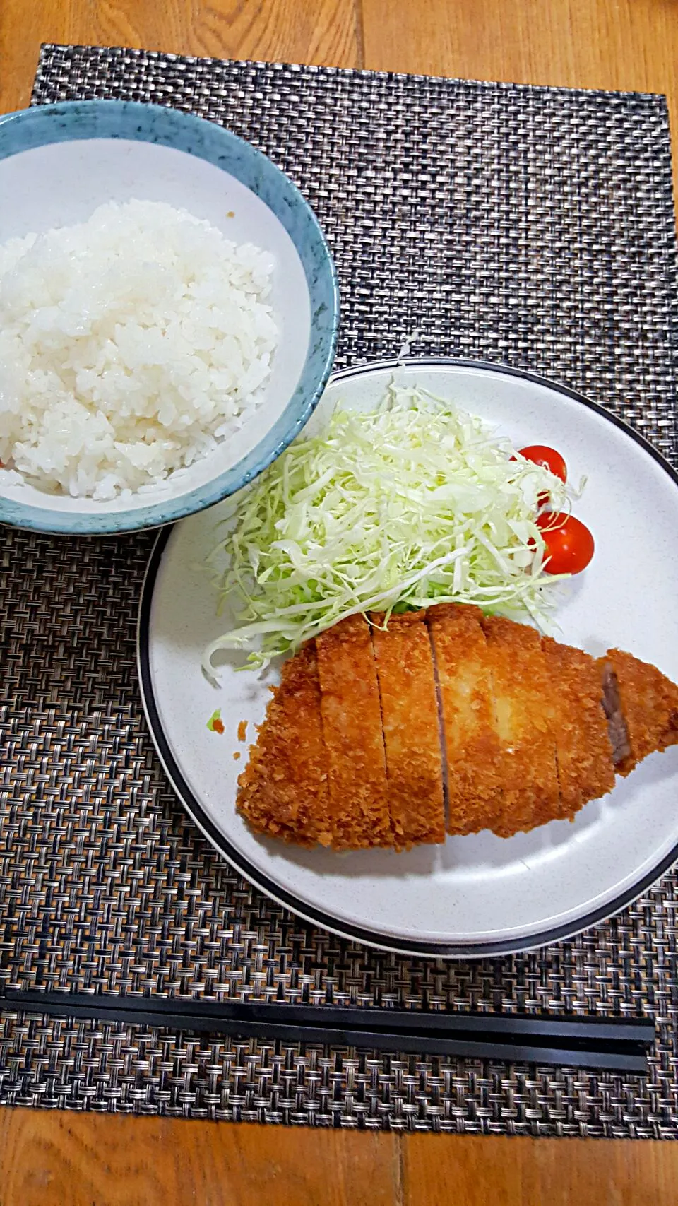 Snapdishの料理写真:息子　晩飯❗　トンカツ定食(笑)😋😋😋|クッキングオヤジさん