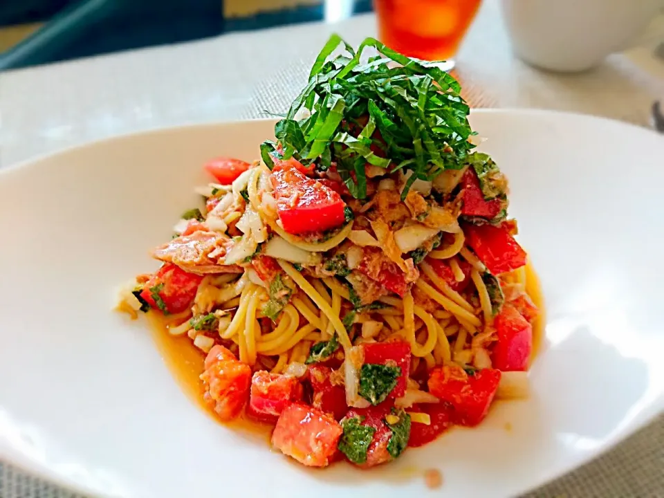 トマト🍅とツナと大葉で 和風冷製パスタ🍝|yokoさん