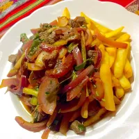 Snapdishの料理写真:Have you tried Lomo saltado? is a Peruvian tradional dish, based on beef ,onion,tomato... so yummy!!!|Steven Tawadaさん