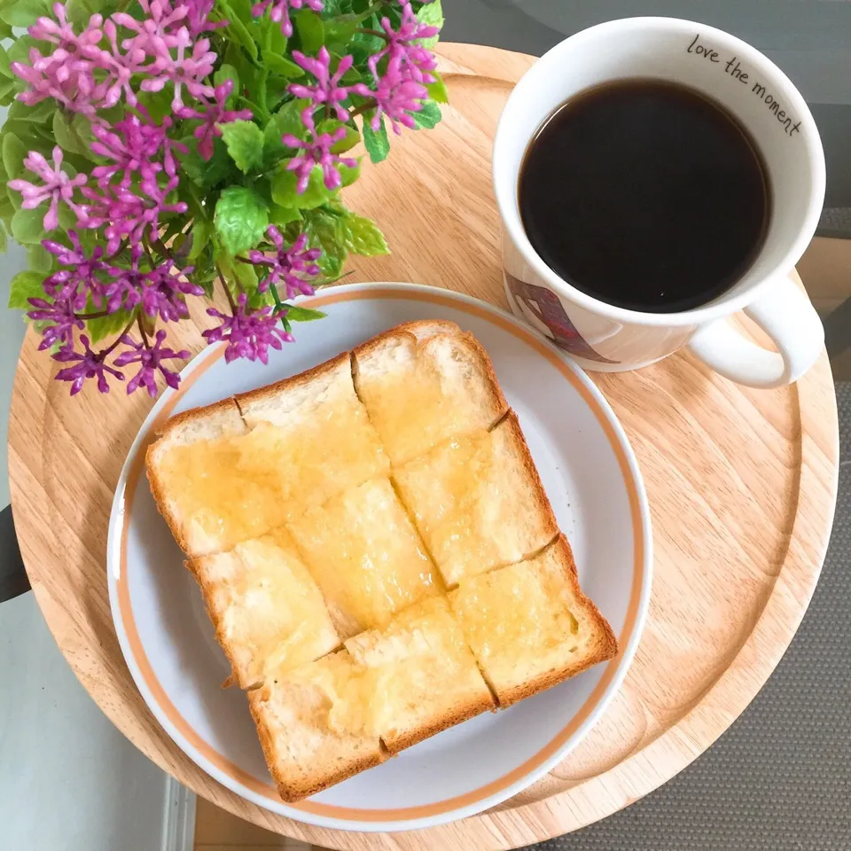 Snapdishの料理写真:8/16❤︎超厚切りはちみつ&バタートースト❤︎|Makinsさん