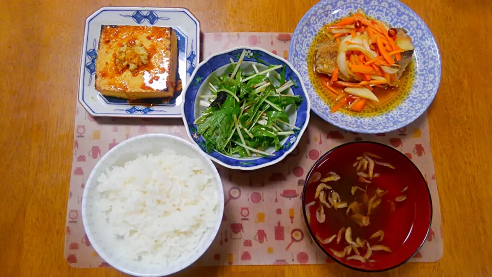 ８月１０日　鯖南蛮　水菜のサラダ　厚揚げ豆腐　干しエビととろろ昆布のお吸い物|いもこ。さん