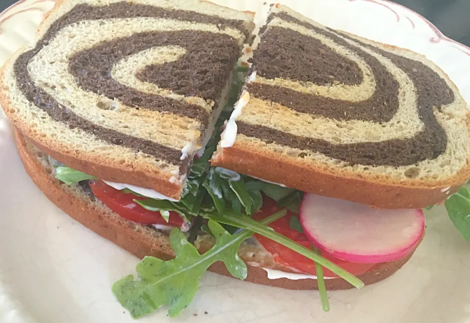 Garden Grown Tomato and Radish Sandwich|K Goodnessさん