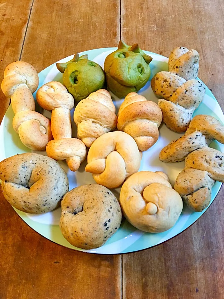 セサミ、ほうれん草、胚芽、グラハムパン☕️|きゅうちゃんさん