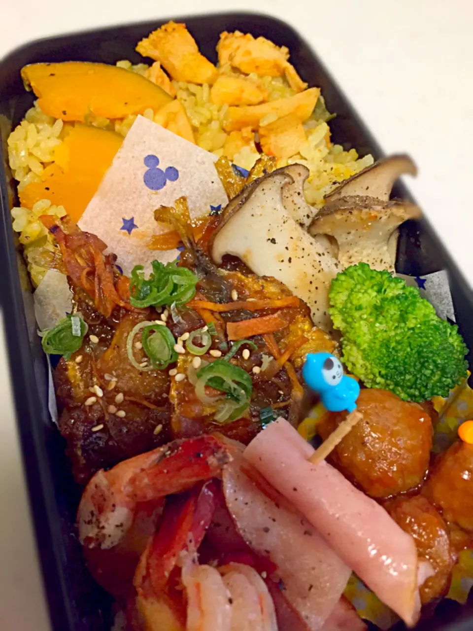 今日の旦那弁当〜❤️カレーパエリア🍱🍴大量にあるアジの南蛮漬けも入れたった🙆|hst117さん