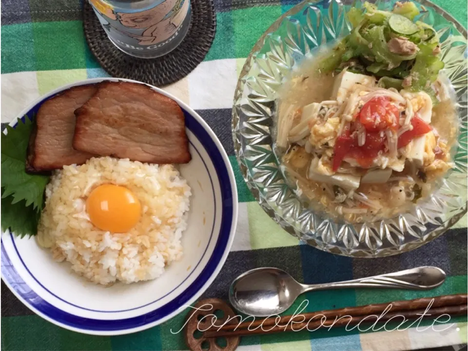 鎌倉ハムのせ卵かけご飯、トマトと卵と梅のひやしあんかけ冷奴、ゴーヤとツナのサラダ🍴♡|🇯🇵ともこちゃん。さん