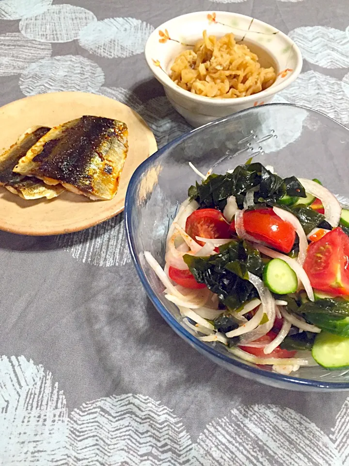 Tomoko Itoさんの料理 ミニトマトとわかめと新玉ねぎのさっぱりサラダ💕|さくたえさん