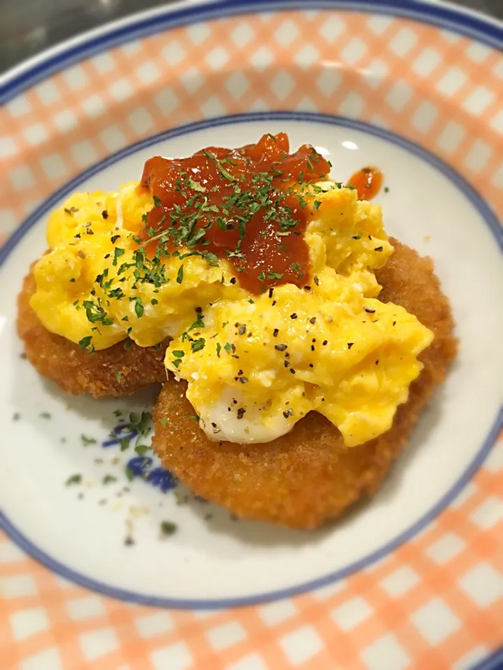 とろたまコロッケ🍴トマトソースがけ|anzさん