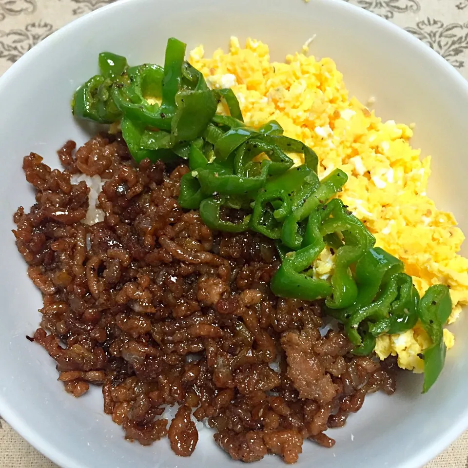 三色丼|カウンター嬢さん