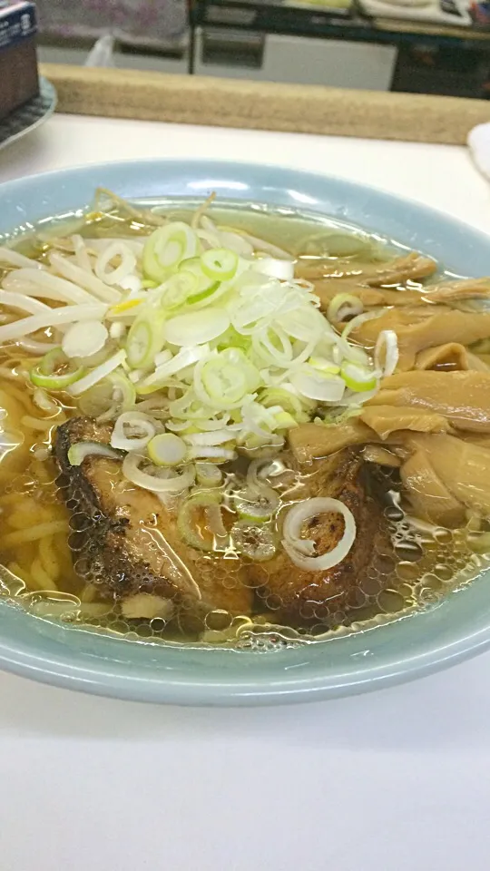 Snapdishの料理写真:しょうゆラーメン|市さん