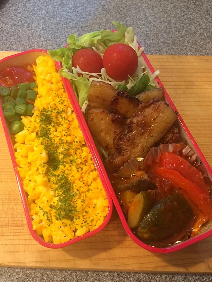 Snapdishの料理写真:生姜焼き&チキン弁当|ユキ❄︎ミライさん