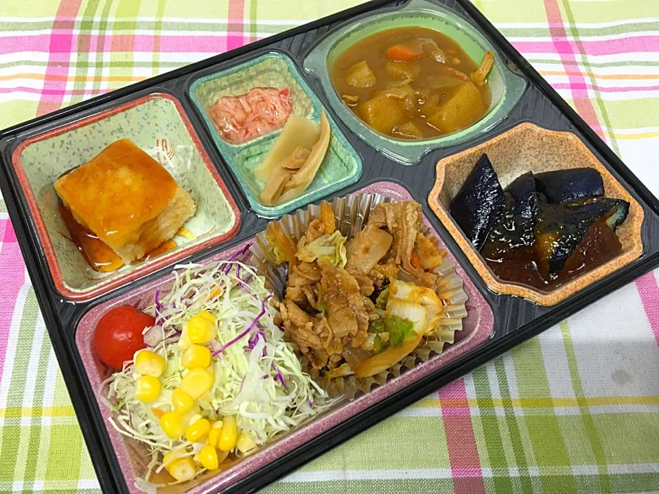 野菜たっぷりチキンカレー 日替わり弁当 豊川市宅配|Naokazu Kuritaさん