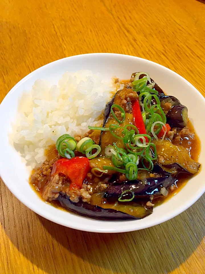 茄子の挽肉あんかけご飯|まつださんさん