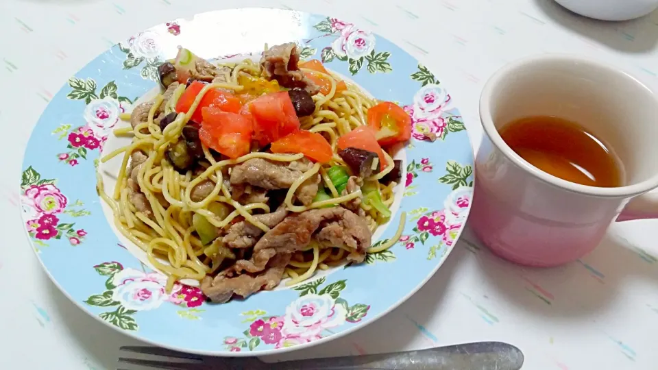 夏野菜と豚肉の冷製中華そば|みぽりんさん