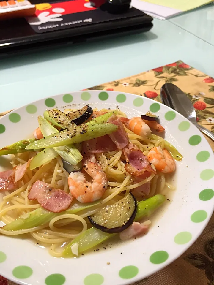 夏野菜の塩味パスタ|ぽんさん