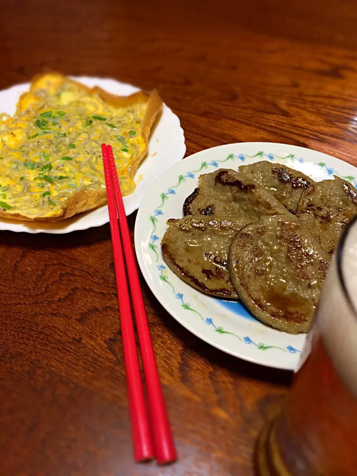 しらすチーズの卵焼きと黒はんぺんのごま油焼き！|hiroko.さん