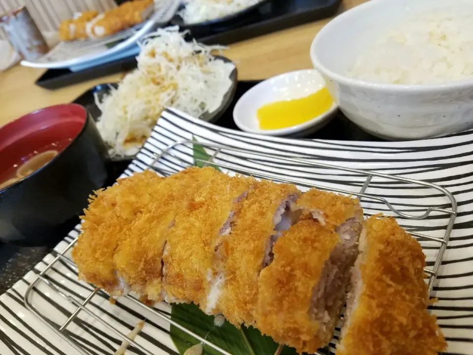 豚カツ定食じゃけん!!|まぁちさん