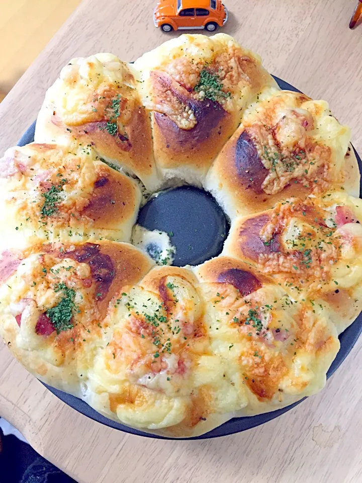 オニオンベーコンちぎりパン🍞|えりこさん