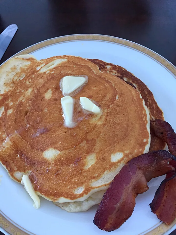 Pancakes & bacon|Chris Shannonさん