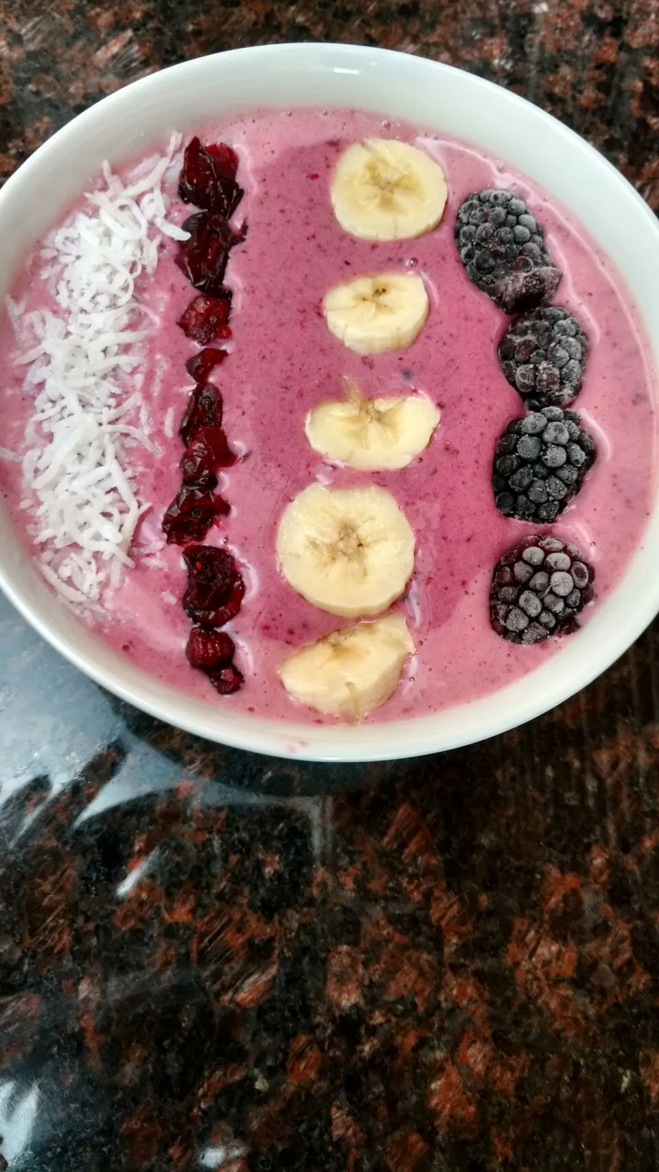 Homemade  Berry Smoothie bowl|paulaさん