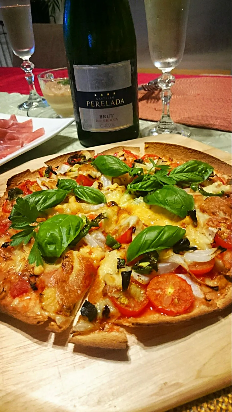 ピザ🍕&スペインの泡で🍷|ナムナムさん