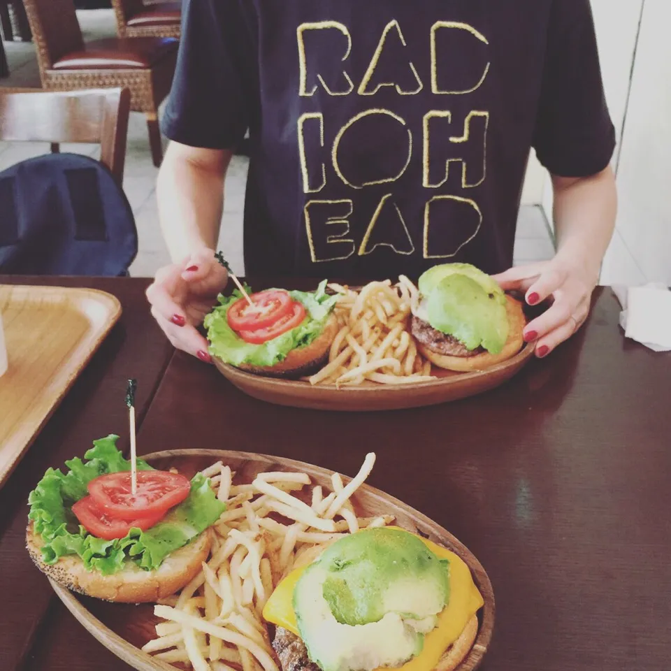 Snapdishの料理写真:フェス前の腹ごしらえ😎🍔🤘|leeさん