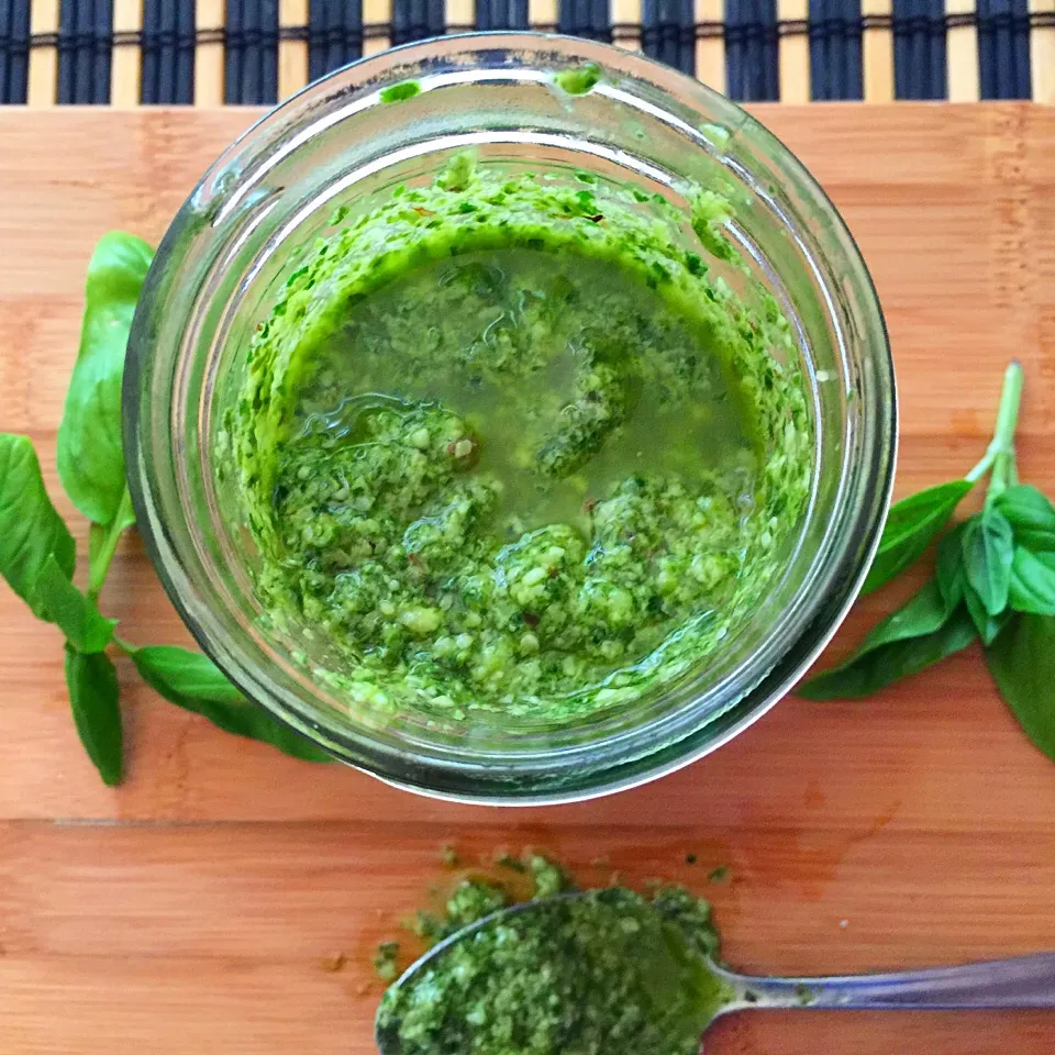 I made pesto from basil I grew in my yard.|mamaeriさん