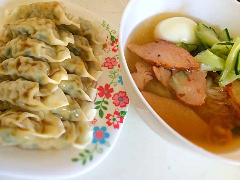 日曜のランチ 冷麺と餃子♥|Katyさん