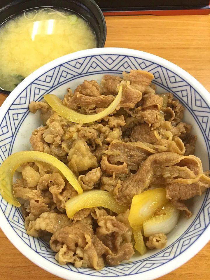 牛丼|T. Wonderさん