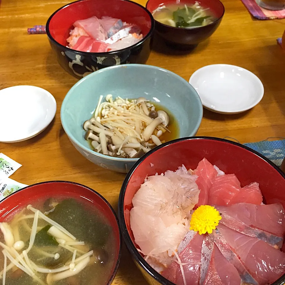 海鮮丼とキノコ汁*\(^o^)/*|すかラインさん