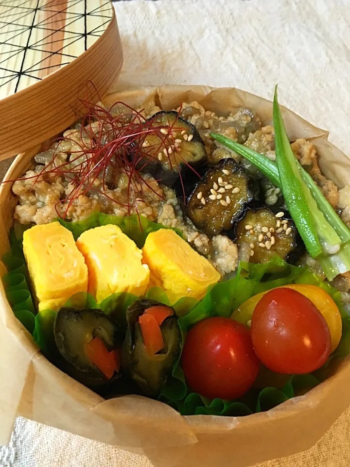 そぼろ餡と茄子の丼ぶり弁当☆|ききさん