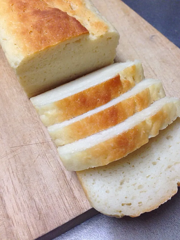 Snapdishの料理写真:捏ねない米粉パン🍞レンチンバージョン|Yu Yu mamaさん