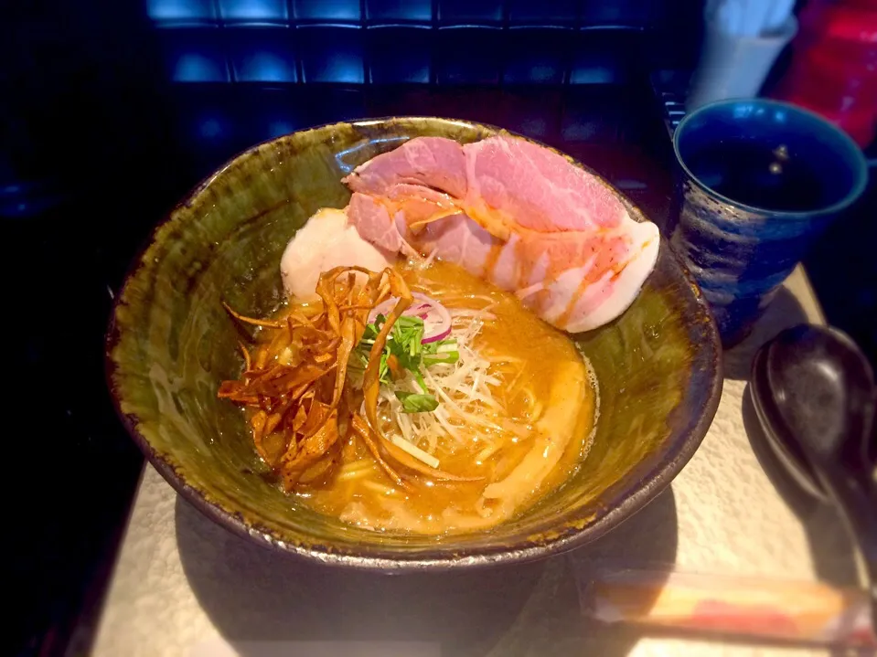 鶏海老時々煮干しsoba。美し過ぎるだけでなく、ちゃんと美味しいラーメンでした。|えすとさん