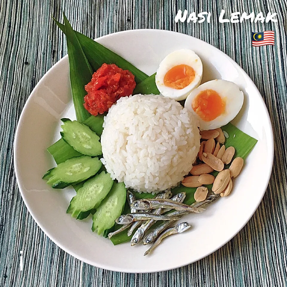 ナシレマッ 【Nasi Lemak】|izoomさん