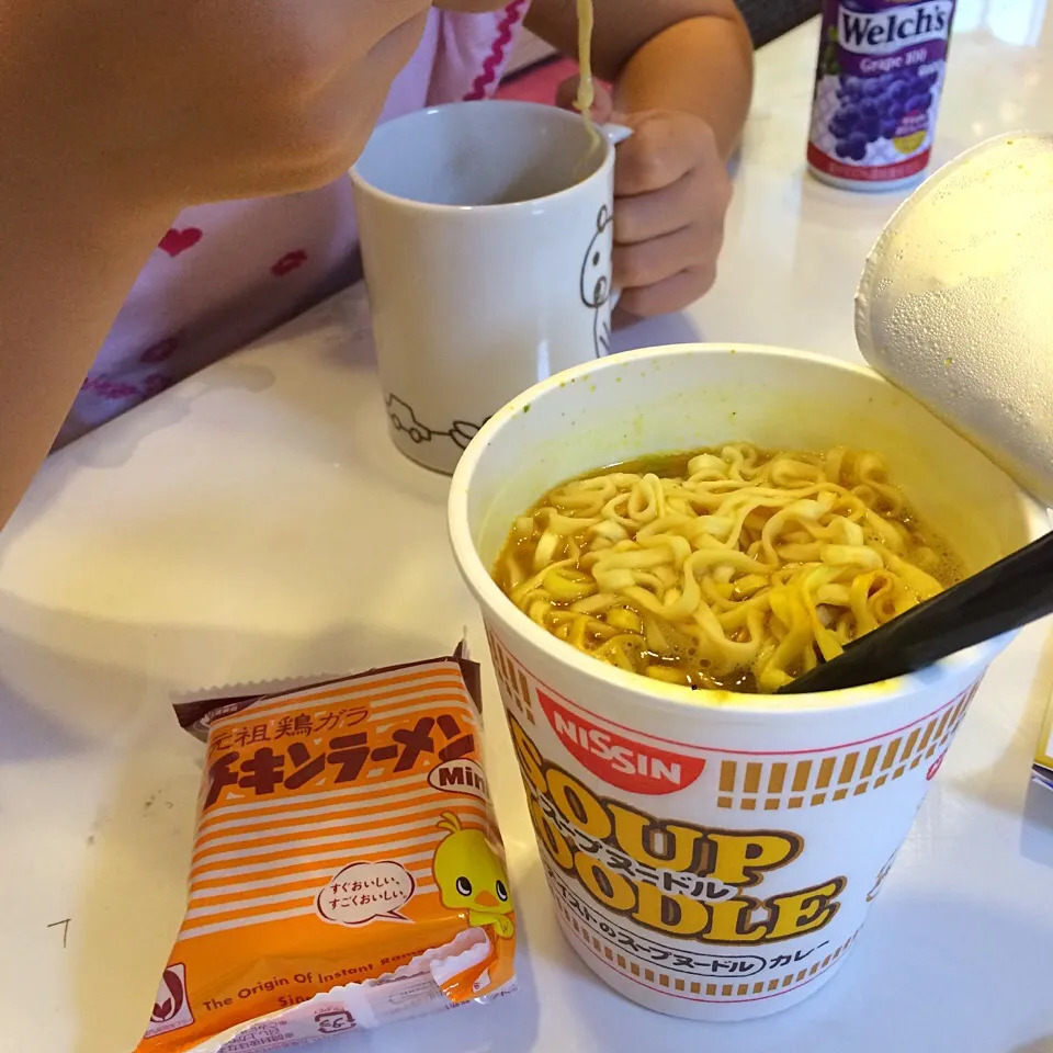 カップヌードルミュージアムで見たチキンラーメンを食べてみたいとのリクエストでlunch♡2016/08/22|ちび太さん