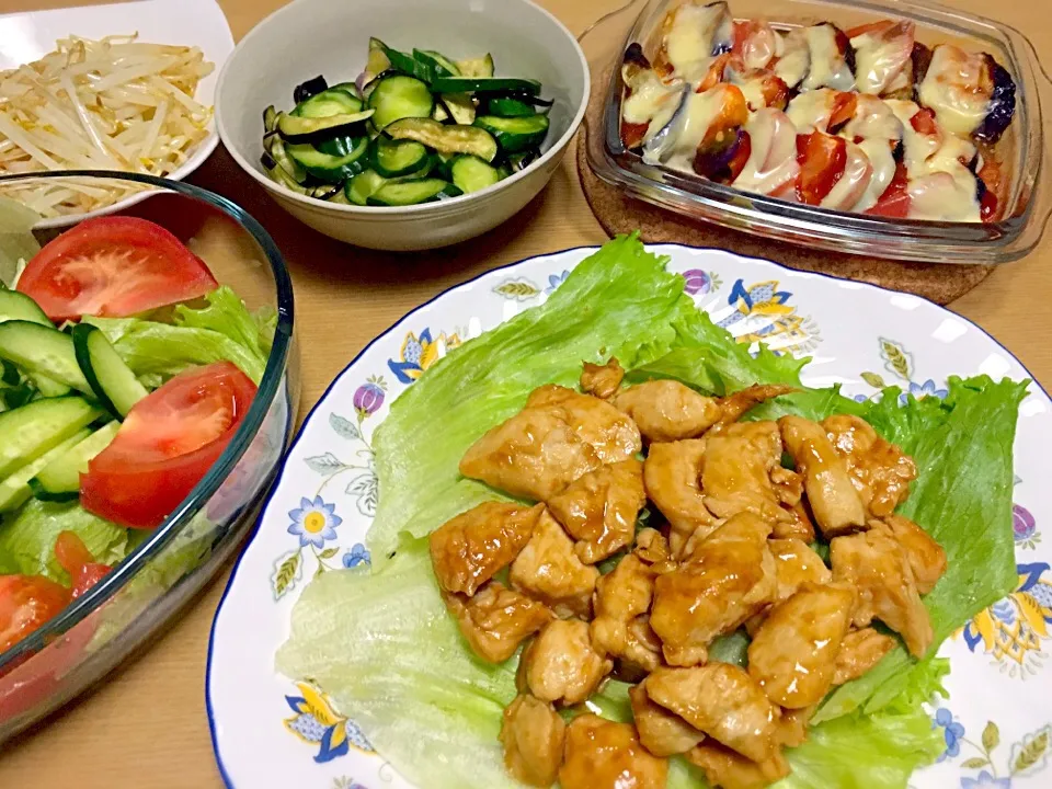 チキンの照り焼き、ナスとトマトのチーズ焼きなど野菜料理|ちぃちゃんさん