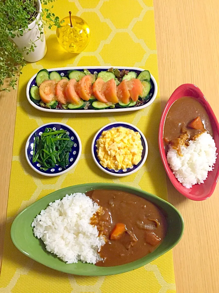 Snapdishの料理写真:ほうれん草とスクランブルエッグトッピング♡カレー|みずきさん