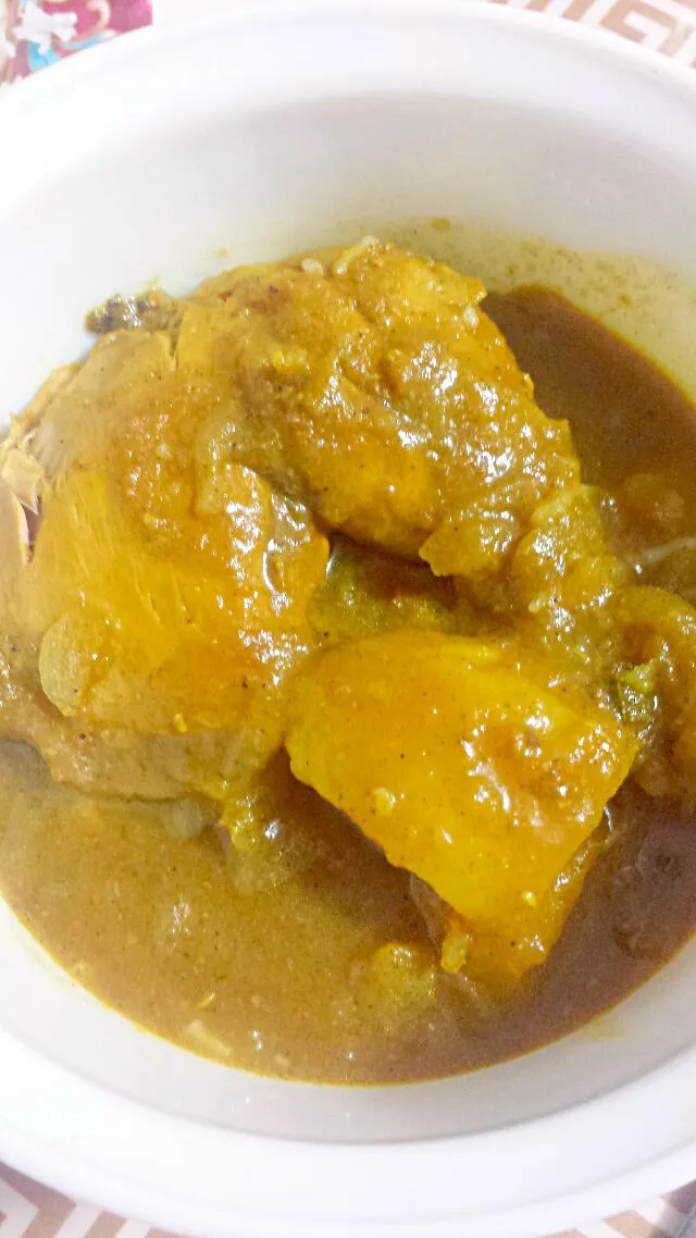 Snapdishの料理写真:chicken curry|Sofie's Kitchenさん