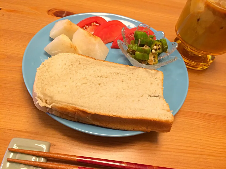 Snapdishの料理写真:8月22日の朝ごはん☀︎バナナパンおいしい🙆🙆🙆|Sanjiさん