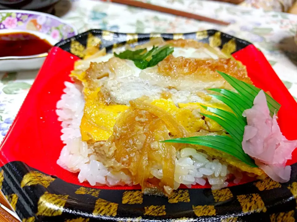 Snapdishの料理写真:ミニカツ丼 コープみらい
#カツ丼 #とんかつ #卵とじ|sakumaさん