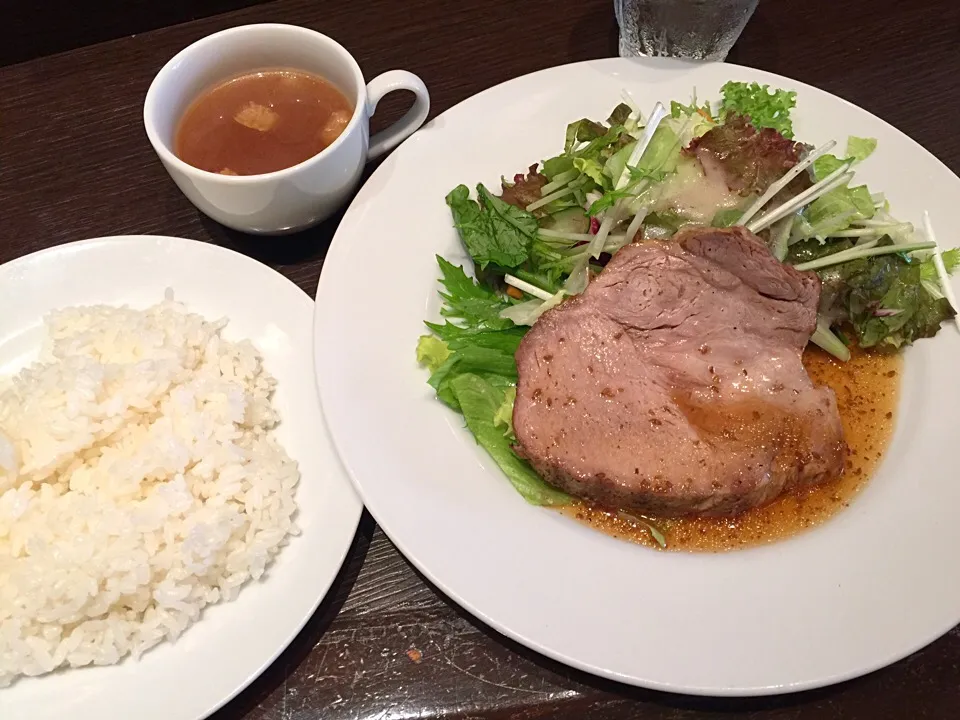 Snapdishの料理写真:厚切りローストポーク 〜和風胡麻ソース〜|T. Wonderさん