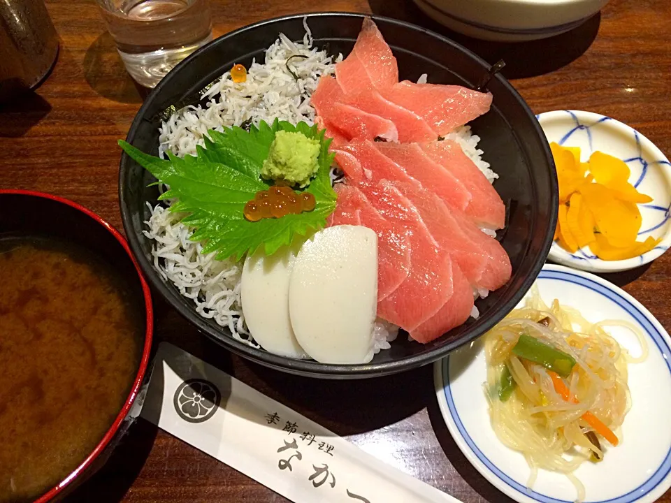 釜揚げシラスと刺身丼|マユマユさん