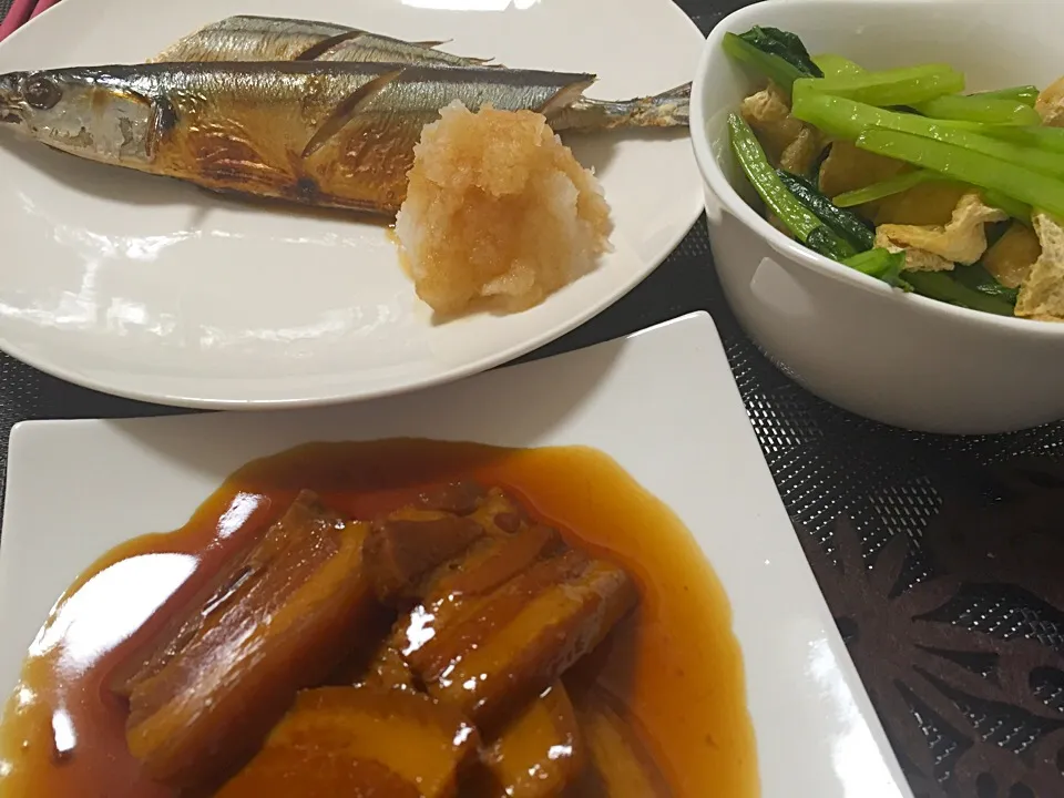 秋刀魚と豚角煮と小松菜油揚げ|たぁちさん