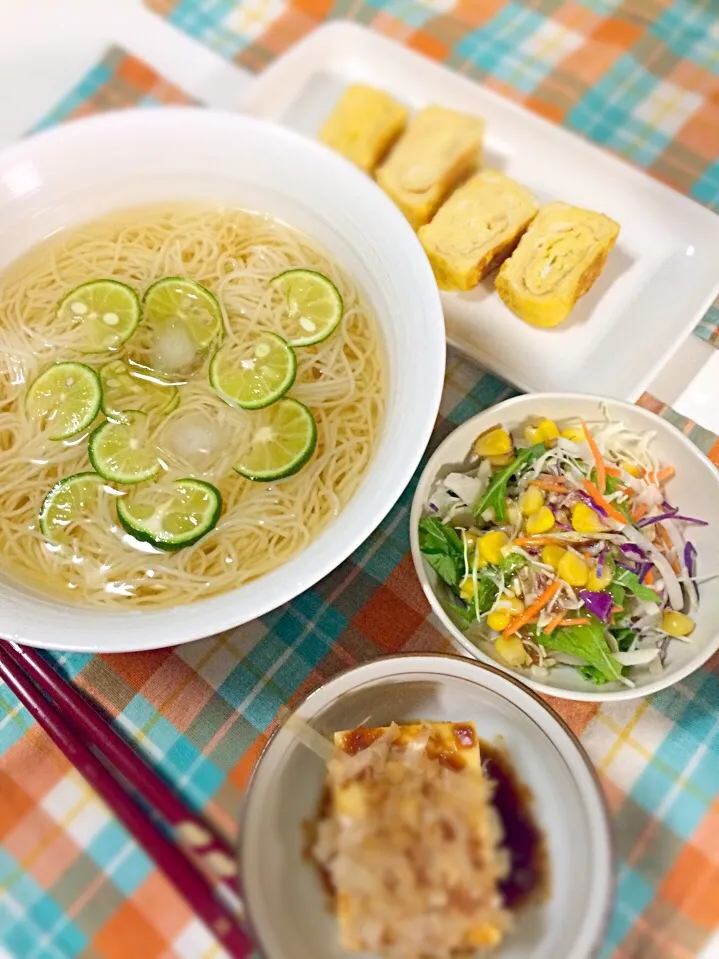 Snapdishの料理写真:・すだちそうめん
・だし巻きたまご
・冷奴
・コーンサラダ|chocolatさん