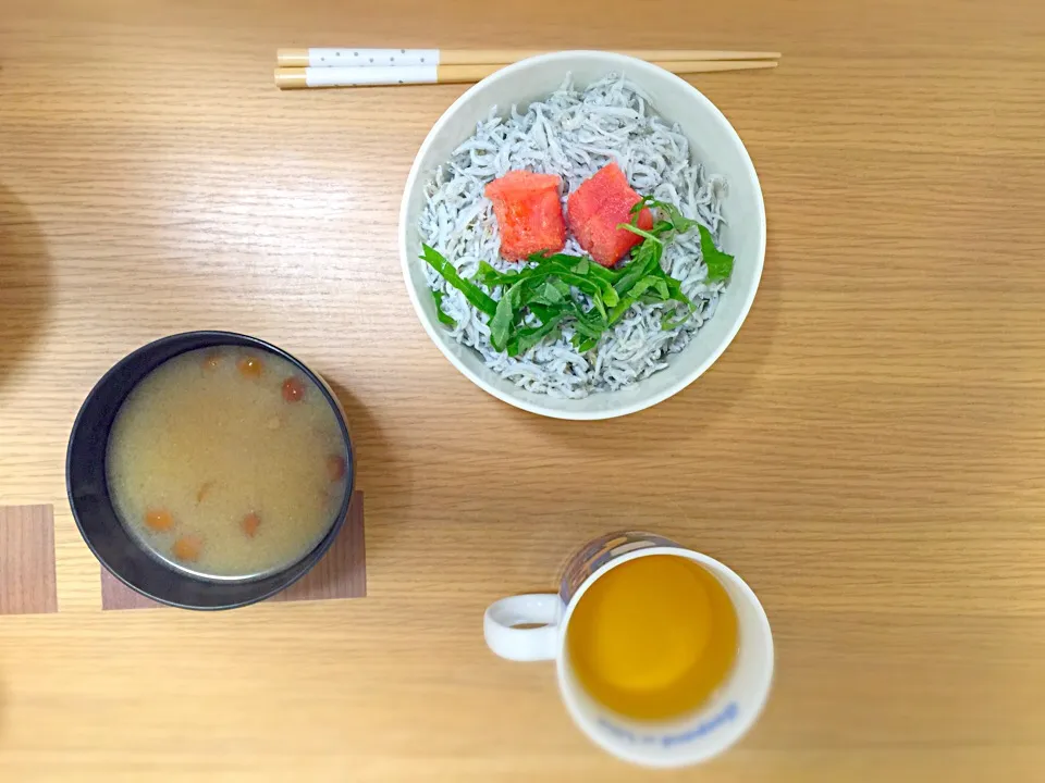 シラス&明太子ご飯  ナメコの味噌汁|Takaya Simpoさん