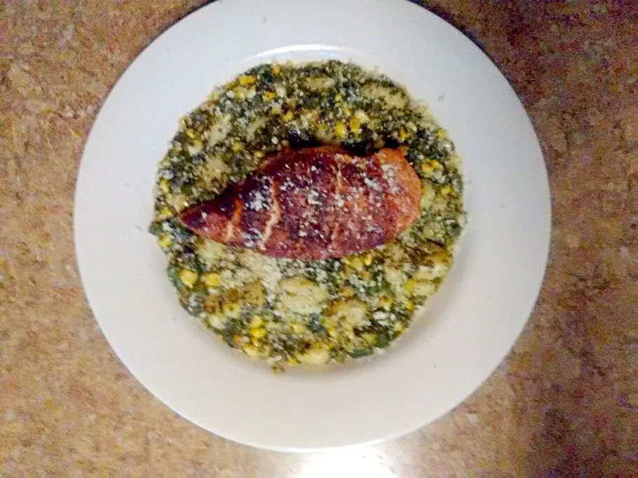 Gnocchi with Spicy Peach Mustard and Kale Pesto, Sautéed Corn and Green Pepper, and Blackened Chicken. Based off of the Summer Vegetable Gnocchi from Blue Apron|bethさん