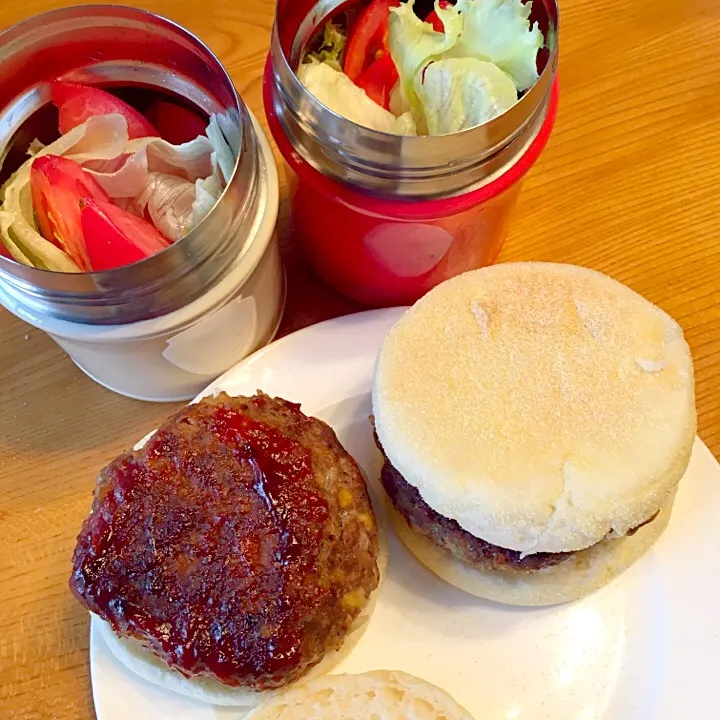 ハンバーガー弁当  冷たいサラダ|ツインズママさん