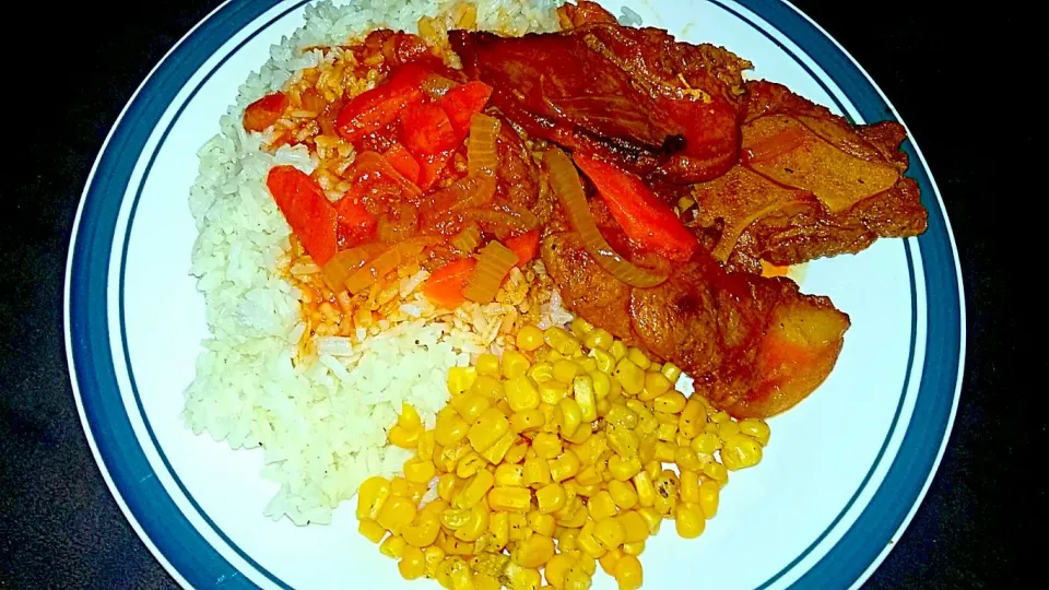 Steamed Pork Chops with Steamed Rice and Sweet Garlic Looose Corn.|Juan Simmsさん