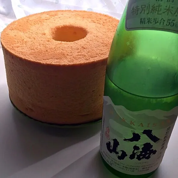 八海山の生酒でシフォンケーキを焼いてみました。
大人のシフォンケーキです|たかまんさん